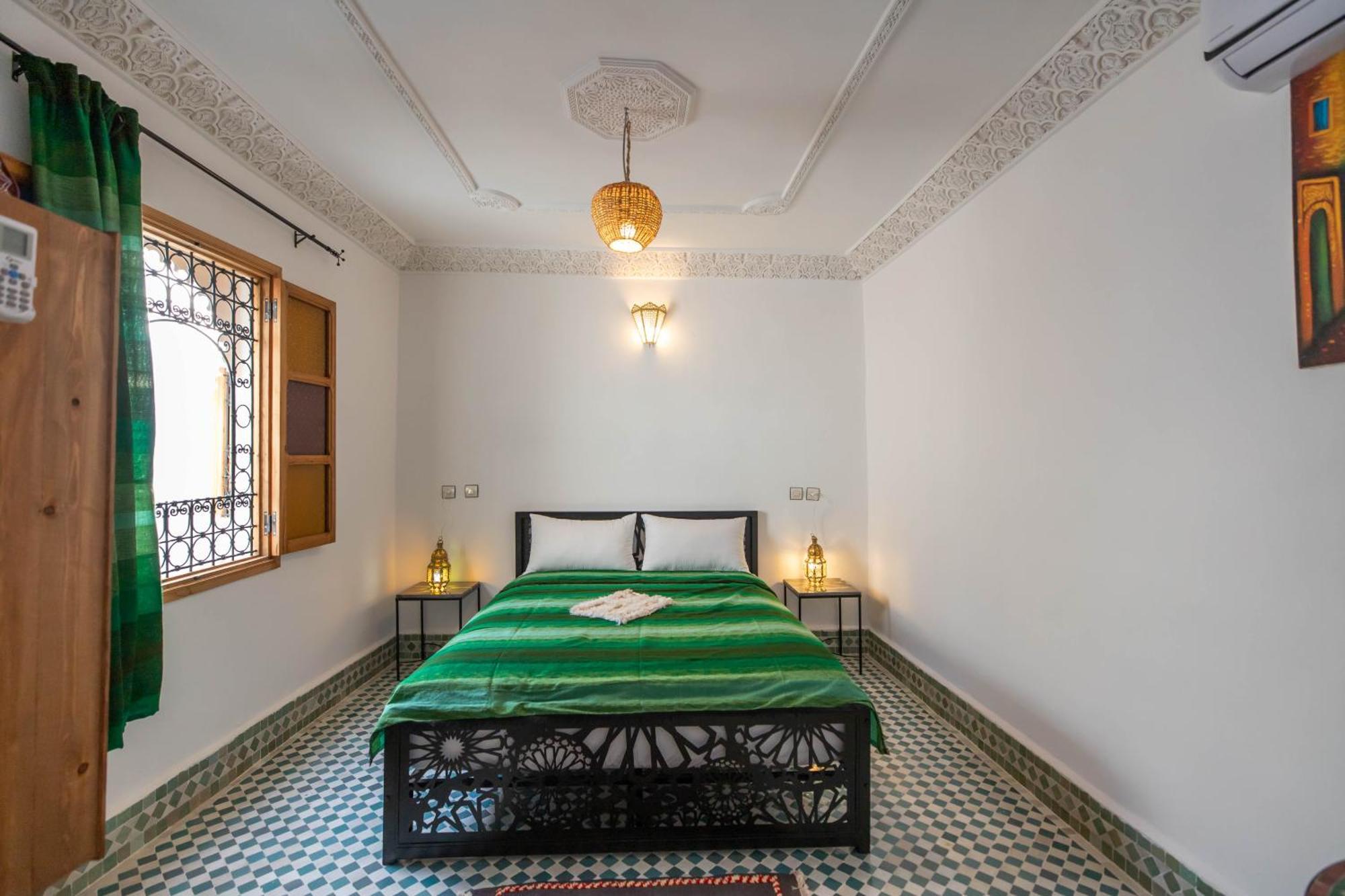 Riad Tafoukt Fez Buitenkant foto