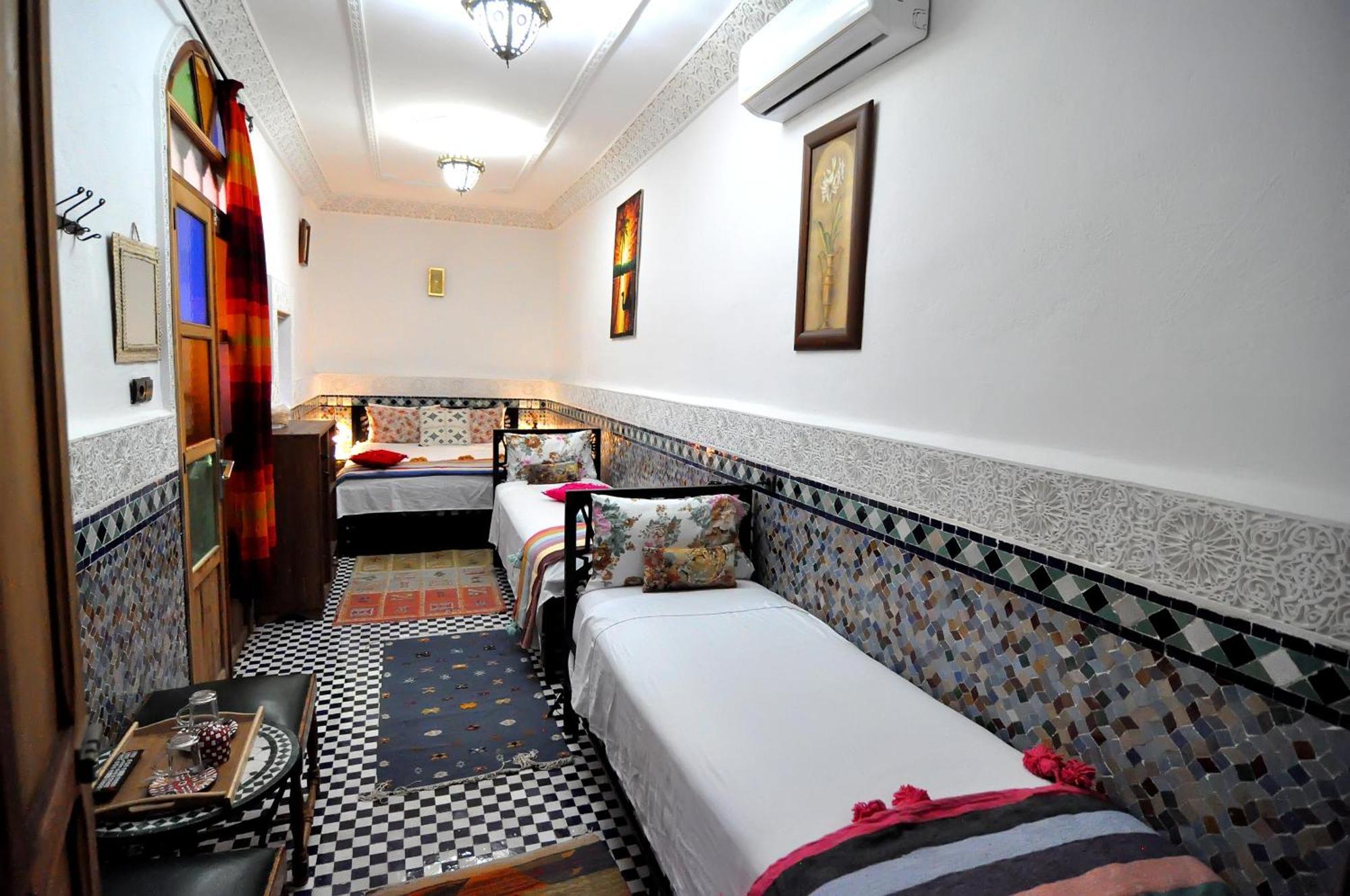 Riad Tafoukt Fez Buitenkant foto